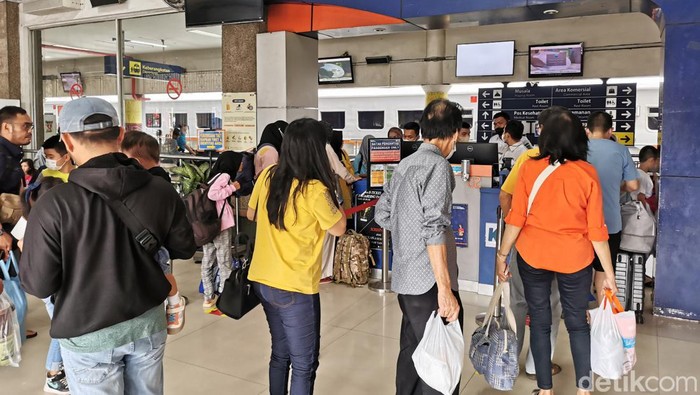 Suasana di Stasiun Kereta Api Medan.