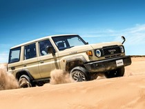 Mobil Pekerja Keras Toyota Land Cruiser 70 Kini Pakai Mesin Fortuner