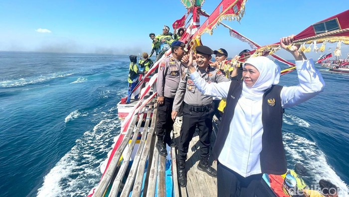 Tradisi petik laut di Probolinggo