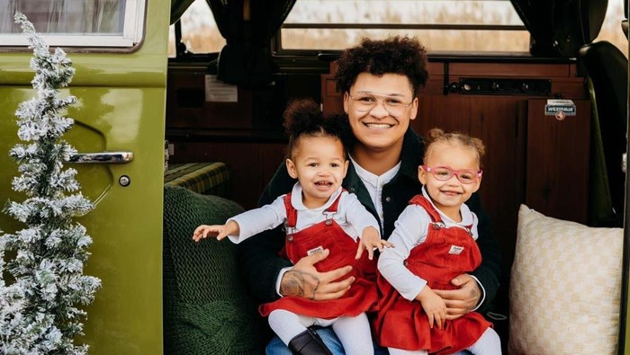 Kisah Transgender Lahirkan Anak Kembar, Sempat Jalani 6 Kali Inseminasi Buatan