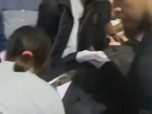 Momen Istri Polisi di Manado Histeris Jenazah Suaminya Dirampas Anak Menantu