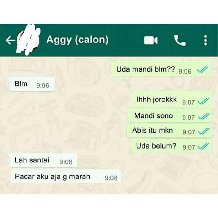 10 Chat Gagal Gombal yang Bikin Nyengir, Kasihan Amat