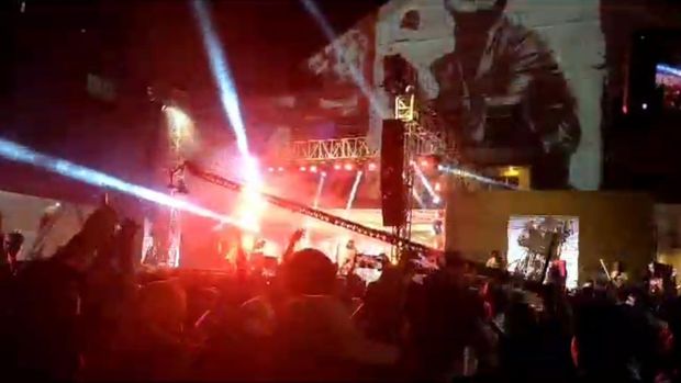 Konser musik di dekat IGD dan Poli Jantung, RSUD Bangil, Pasuruan, Jawa Timur.