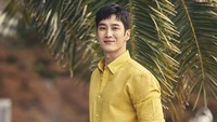 Drama pertamanya berjudul Golden Cross yang tayang pada 2014. Namun, namanya semakin besar usai membintangi drama Descendants of the Sun (2016) bersama Song Hye Kyo dan Song Joong Ki. (Foto: Instagram/@bohyunahn)