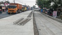 Pemerintah menyiapkan anggaran Rp15 triliun untuk perbaikan jalan daerah di Indonesia pada tahun 2024.