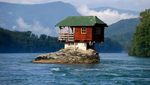 Aneh! 7 Rumah Ini Lokasinya Bikin Tepok Jidat