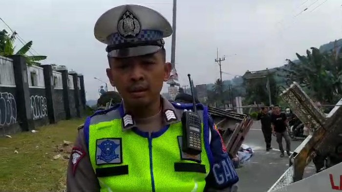 Banit Laka Polsek Ciawi Bripka Eko Jatniko