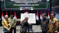 Hal itu juga dilakukan dalam rangka Penandatanganan Pencanangan Literasi dan Inklusi Pasar Modal kepada 1.000 Aparatur Sipil Negara (ASN) Pemerintahan Daerah Provinsi Jawa Barat.