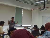 CT ARSA Sukoharjo Vs CT ARSA Deli Serdang di Perempatfinal Lomba Debat Nasional