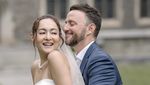 Happy Wedding! 12 Senyum Merekah Dewi Rezer dan Ethan Alrmk di Hari Bahagia