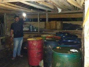 Polisi Gerebek Gudang Solar Ilegal di Aceh Utara, 2 Ton Minyak Disita