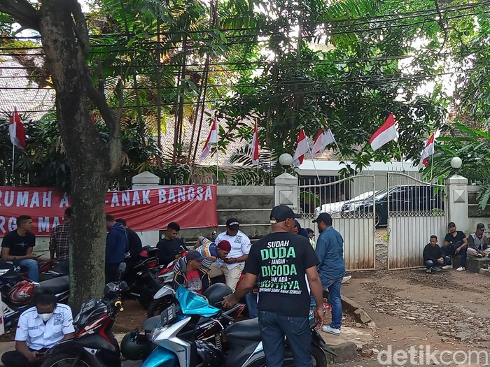 Rumah Guruh Soekarnoputra.