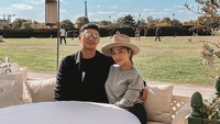 Selain bekerja sebagai seorang pengusaha, Indra Priawan juga kerap mengajak istri dan anaknya liburan di luar negeri, mulai dari Paris hingga Jepang. Foto: Instagram @nikitawillyofficial94 / @indpriw