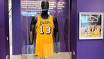Jersey Pebasket Legendaris Lakers Dilelang, Ditaksir Laku Rp 60 M