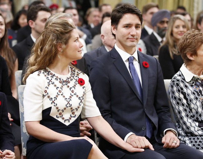 Justin Trudeau juga mengundurkan diri menjadi Perdana Menteri Kanada dan pemimpin Partai Liberal pada Januari ini. Sementara itu, Sophie aktif sebagai advokat kesehatan mental dan kesejahteraan emosional. Ia kerap bekerja sama dengan Canadian Mental Health Association serta menjadi pembicara tentang penerimaan diri dan ketahanan mental. Foto: Dok. AFP