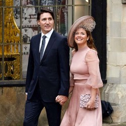 Eks Istri Ogah Repot Mikirin Hubungan Justin Trudeau-Katy Perry