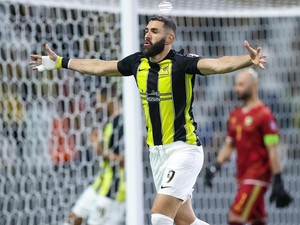 Ngerinya Derby Jeddah, Benzema Vs Firmino!