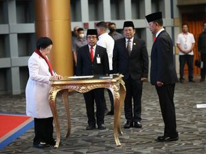 Megawati Lantik Laksdya Amarulla Octavian Jadi Wakil Kepala BRIN