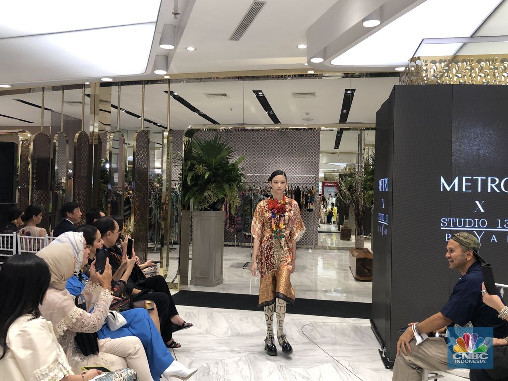 Metro Department Store resmi memantapkan kolaborasinya dengan Studio 133 Biyan melalui pembukaan Studio 133 Biyan Boutique di Plaza Senayan, Jakarta Pusat, Kamis (3/8/2023). (CNBC Indonesia/Rindi Salsabilla Putri)
