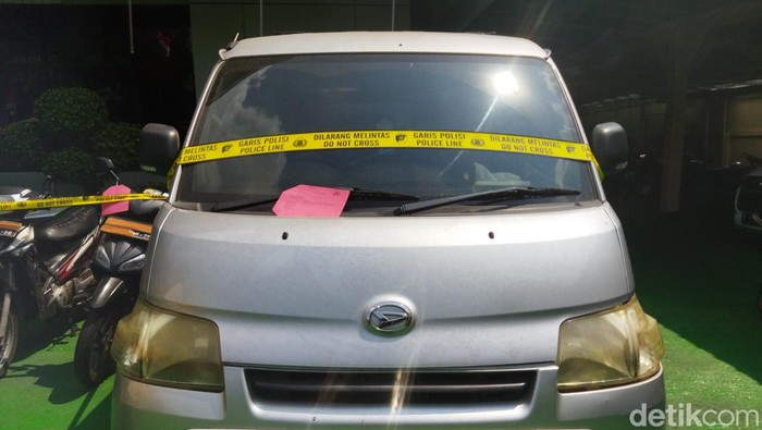 Mobil barang bukti penganiayaan pria oleh eks sekuriti Ancol