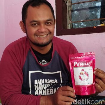 Pakai Merek Pemilu, Strategi Marketing Dongkrak Penjualan Keripik Usus Blitar