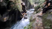 Lompatan memacu adrenalin dan mengeluarkan unek-unek.