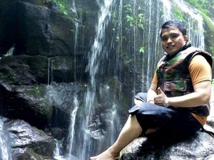 Perjalanan Tak Terduga dan yang Memukau: Air Terjun Teroh-teroh