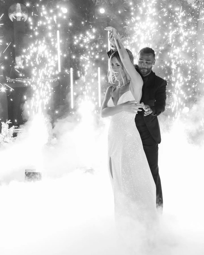 Sebelum resmi jadi Nyonya Cole, Sharon tampak melepas masa lajang dengan menghabiskan waktu dengan teman-teman dan keluarganya. Foto: Instagram