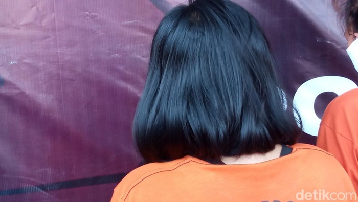 Polisi mengamankan wanita yang berupaya menyelundupkan narkoba ke lapas Cirebon