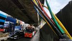Penampakan Kabel Semrawut di Ciledug Raya Jaksel