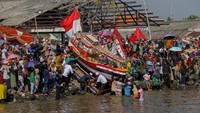 Tradisi turun temurun yang digelar setahun sekali itu merupakan warisan budaya leluhur sebagai ungkapan rasa syukur atas rezeki yang melimpah juga berharap kepada Tuhan Yang Maha Esa agar para nelayan diberikan keselamatan dan kemudahan rejeki.  