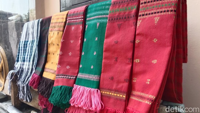 Ragam motif Tenun Gedogan, Indramayu.