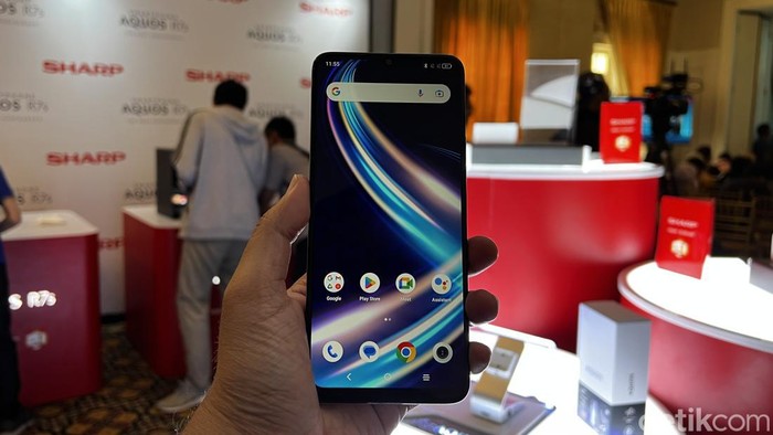 Sharp V7 Plus
