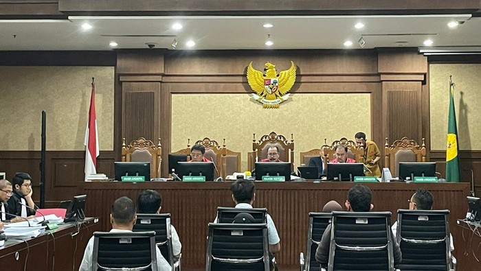 Sidang BTS Kominfo