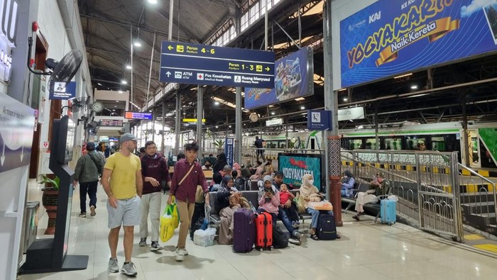 Suasana di Stasiun Tugu, Kota Jogja. Foto diunggah pada Kamis (3/8/2023).