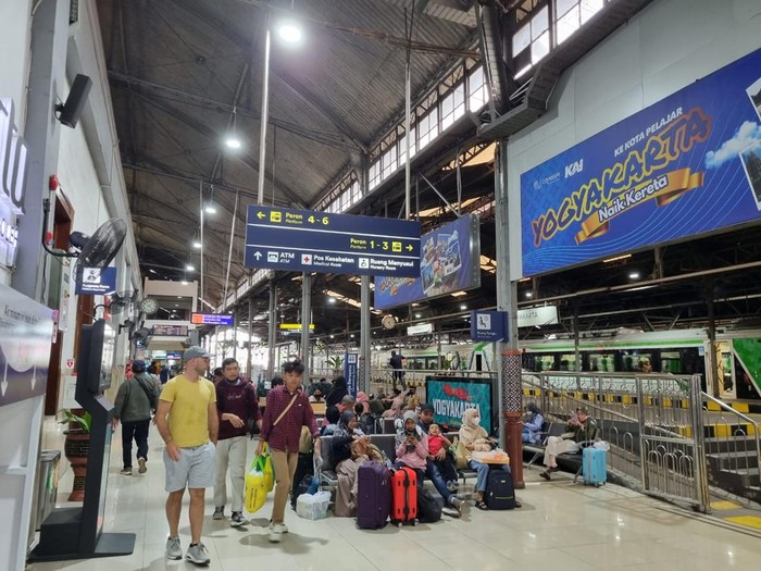 Suasana di Stasiun Tugu, Kota Jogja. Foto diunggah pada Kamis (3/8/2023).