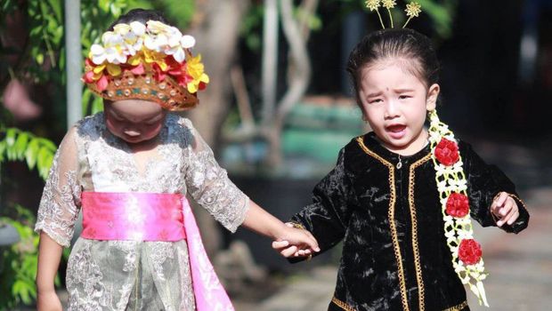 Tempat Sewa Baju Adat Tradisional hingga Kostum Pejuang di Surabaya