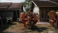 Pergosi Odong-odong ini merupakan bentuk pelaminan yang bentuknya menyerupai hewan.