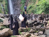 Curug Bogor Rasa Timur Tengah, Isinya Orang Arab Semua