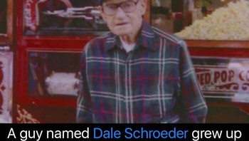 Seorang laki-laki bernama Dale Schroeder tidak pernah menikah, tidak punya anak, dan menjadi tukang kayu untuk perusahaan yang sama selama 67 tahun. Dia cuma punya dua jeans. Semua tabungannya digunakan untuk mengirim 33 orang anak berkuliah. Foto: factologys via Bored Panda