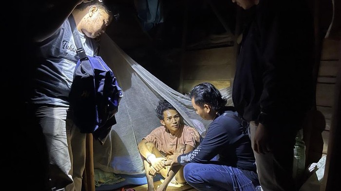 Ardiansyah alias Jawe (20) diringkus unit Reskrim Polsek Sungai Selan di sebuah pondok kebun saat sedang tidur. (Dok Polsek Sungai Selan)