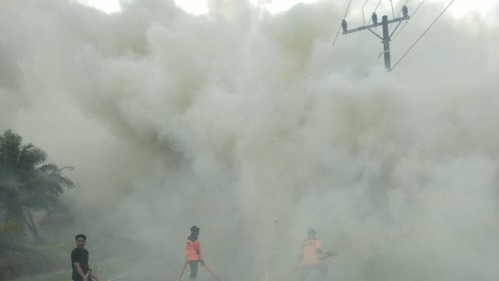 Asap dari lahan yang terbakar di Bangka Tengah. (Dok BPBD Babel)
