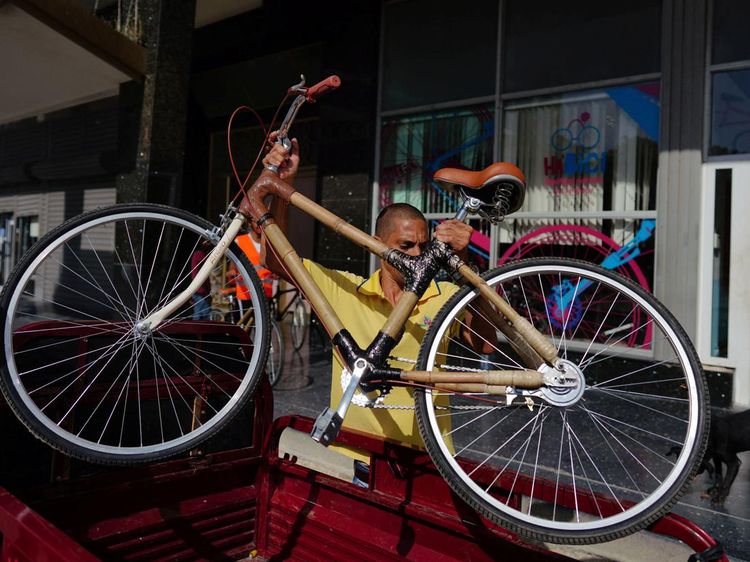 Bengkel Kecil di Kuba Bikin Sepeda Bambu Ramah Lingkungan, Nih Wujudnya