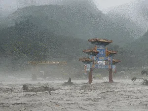 Bingkai Sepekan: Duka Tambang Emas Banyumas-Cuaca Menggila di China