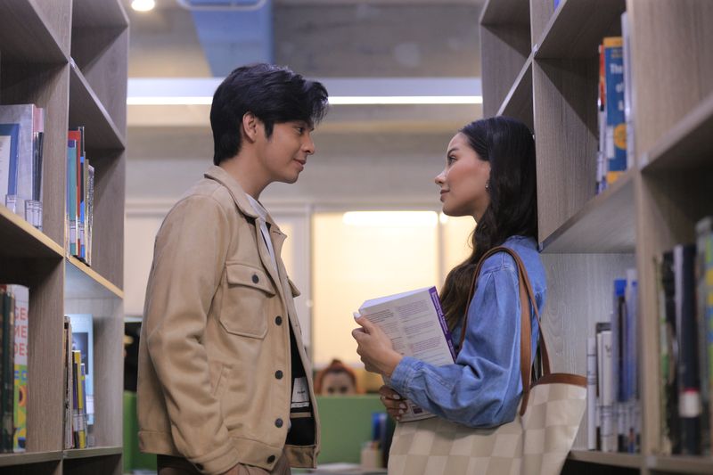 Cuplikan adegan dalam film Catatan Si Boy (2023).
