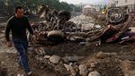 Dampak Topan Doksuri di Beijing, Sampah Numpuk-Jembatan Roboh