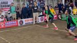 Keseruan Duta Sheila On 7 Main Voli Bareng Warga