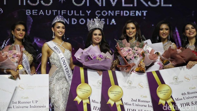 Proses seleksi berlanjut untuk menentukan tiga besar. Top 3 Miss Universe Indonesia 2023 adalah Fabienne Nicole Groeneveld (DKI Jakarta), Vina Anggi Sitorus (Sumatera Utara) dan Muthia Fatika Rachman (Jawa Barat).