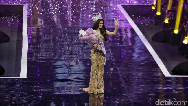 Sementara itu, Muthia Fatika Rachman dari Jawa Barat keluar sebagai 2nd Runner-up Miss Universe Indonesia 2023. Dan Vina Anggi Sitorus menyandang gelar 1st Runner-up.