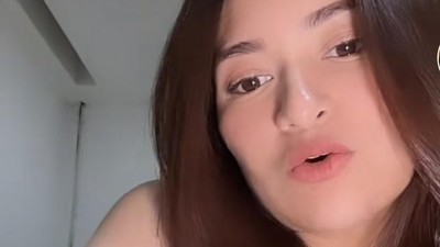7 Gaya Nathalie Holsccher Usai Lepas Hijab Kini Pamer Tato